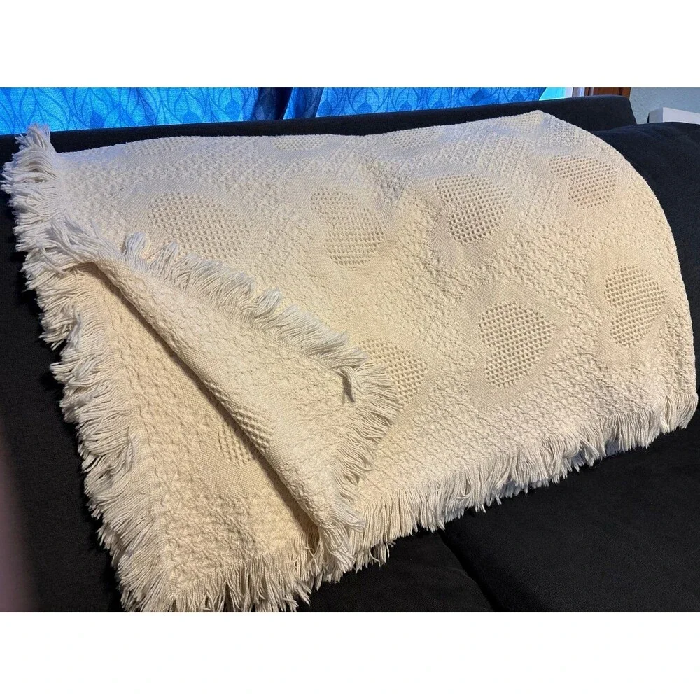 Vtg shabby chic cottagecore white cream heart fringe throw blanket